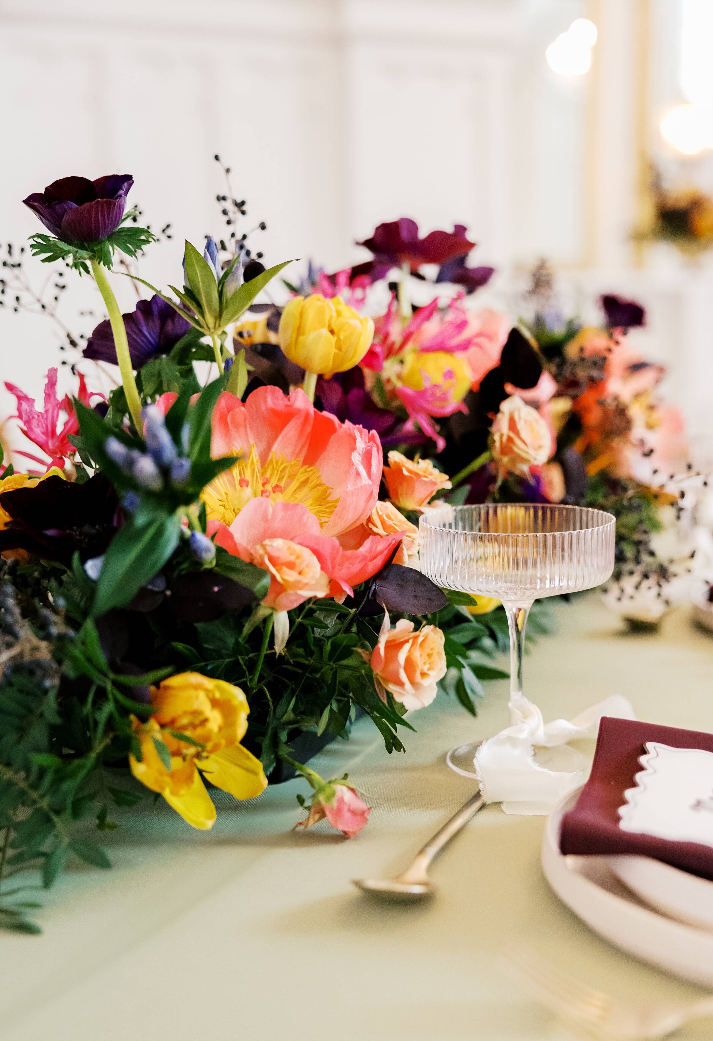 Decor in Michigan - The Knot, image size:2399x3500